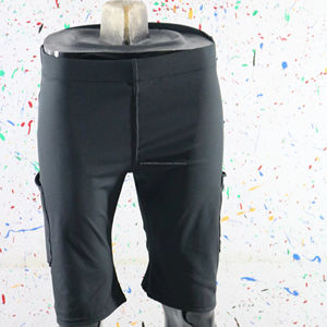 Shorts Deportivos Negros de Cintura Media con Cordón Ajustable y Tejido de Punto - Product Image 1