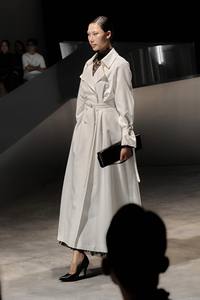 Falda Midi ELARA de Vietnam de Alta Tendencia, Hermosa, con Cintura Natural, Maxi, Antiarrugas, Estándar, con Decoración de Encaje, ODM - Product Image 3