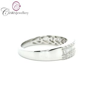 แหวนทองคำขาว AU750 18K สุดหรูประกอบด้วยเพชรกลมและบาแกตต์ธรรมชาติสำหรับงานแต่งงานและวันครบรอบ - Product Image 4