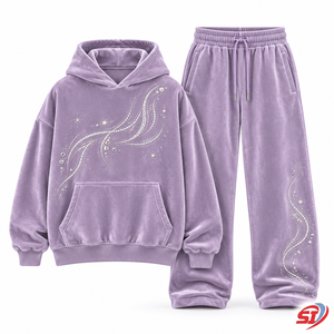 Ensemble de survêtement en velours velours personnalisé Lilac Mirage Street 280 GSM avec sweat à capuche et pantalon ornés de strass et cristaux - Product Image 2