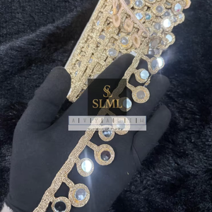 Ribete de encaje bordado con lentejuelas doradas premium en forma de gota de agua para Saree, Lehenga, Blusa, Prendas Étnicas y Bolsos - Product Image 1