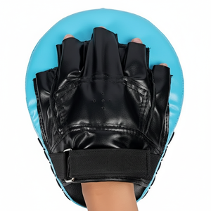 Guantes de boxeo para niñas con almohadillas de enfoque de cuero PU ligero - Product Image 3
