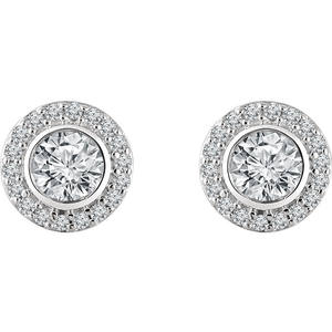 Boucles d'oreilles clous en or 14 carats avec diamant de laboratoire rond et halo pavé central - Product Image 2