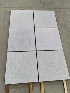 Dalles de pavés en <span class=keywords><strong>pierre</strong></span> de quartzite blanc naturel brossé flammé 600*300 pour revêtement de sol extérieur de piscine - Product Image 3