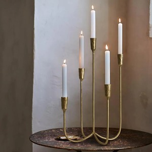 Candélabre décoratif en laiton de style antique à cinq bras, forme irrégulière, résistant à la chaleur, durable, pour la décoration intérieure - Product Image 4