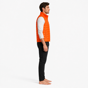 Profitez d'une superposition pratique avec cette veste matelassée pour homme, conçue pour les températures fraîches et offrant un confort de mouvement quotidien. - Product Image 3