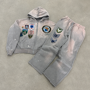 Ensemble de survêtement pour homme gris avec sweat à capuche zippé et pantalon de survêtement, patchwork, appliqué, badge, coupe ample, 2 pièces, streetwear - Product Image 2