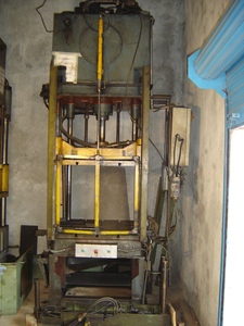 เครื่องตัดแต่งกิ่ง TCS T 30 Trimming Press-TCS - Product Image 3