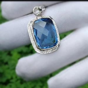 Pendentif émeraude fait main, pierre précieuse naturelle, bijoux en argent sterling, cadeau élégant pour femme, collier pour anniversaire - Product Image 2