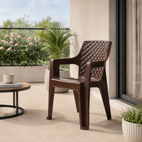 Fauteuil de salon moderne en plastique éco-responsable Sumo Lotus Diamond, personnalisable, de marque indienne.