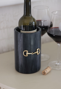 Support à bouteille de vin en marbre avec accent mors de cheval décoratif pour présentation sur table, décoration intérieure, articles de bar et cadeau - Product Image 3