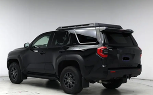 ENVÍO INMEDIATO: Toyota 4Runner SR5 Usada del 2025 - Product Image 2