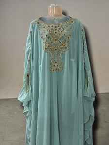 ชุดเดรสยาว 2 ชิ้น แบรนด์ AWAIS HOUSE สำหรับผู้หญิงมุสลิม ดีไซน์เรียบหรู ผ้ากำมะหยี่ประดับลูกปัด ทรงเอไลน์ เหมาะสำหรับงานกลางคืน/งานทางการ ขายส่ง - Product Image 5