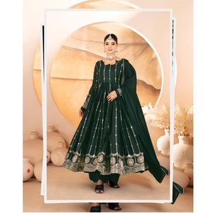 Ensemble de robe Anarkali vert foncé très demandé, avec dupatta brodée de sequins, richement orné de sequins et de broderies multithreads. - Product Image 1