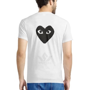 T-shirt gris pour homme avec motif cœur noir et yeux, manches courtes, col rond, imprimé, coupe décontractée, 100 % coton jersey, infroissable, devant imprimé - Product Image 3