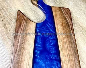 Planche à découper rectangulaire artisanale de qualité supérieure en bois de manguier, bois d'acacia et résine époxy à bon prix - Product Image 2