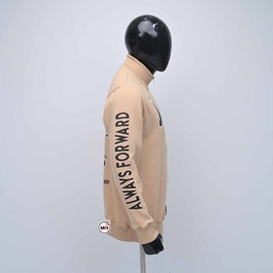 เสื้อสเวตเชิ้ตผ้าฟลีซสีเบจแบบซิปครึ่งตัวสำหรับผู้ชาย ผลิตตามสั่ง พร้อมลายพิมพ์ NY คอตั้ง ทรงปกติ สวมใส่สบายในฤดูใบไม้ร่วง  รับสั่งทำโลโก้ - Product Image 4