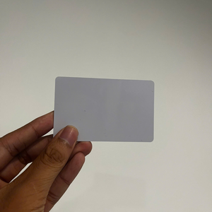 Etiqueta de Tarjeta RFID de Doble Frecuencia UHF NFC Tamaño ATM para Acceso y Seguimiento Hecho en Vietnam - Product Image 1