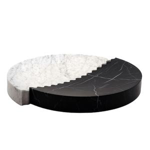 Élégant plateau de service en résine rose avec pieds, parfait pour la maison, le divertissement, le luxe, le salon et la cuisine. - Product Image 1