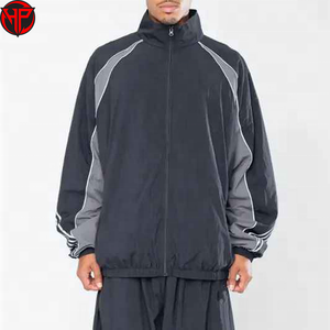 Fabricante de Ropa, Chaqueta Cortavientos Reflectante de 3m Personalizada y Conjunto de Pantalones de Nailon con Diseño de Impresión Digital, Traje Deportivo Cortavientos para Hombre - Product Image 4