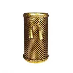 Soporte cilíndrico de lujo de malla de alambre de latón para sombrillas y organizador de bastones con detalles de borlas, venta al por mayor - Product Image 1