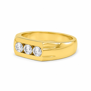 Anillo de compromiso de oro amarillo con tres moissanitas redondas de corte brillante y engaste de canal para hombre - Product Image 1