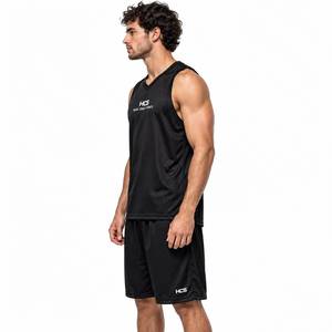 Ensemble de maillot de basket-ball en maille noire pour hommes, haut sans manches à col en V et short - Product Image 4