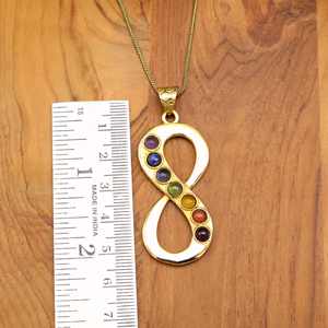 Collar con colgante infinito dorado con 7 piedras preciosas de Chakra, joyería curativa, regalo de energía espiritual, accesorio de yoga y meditación - Product Image 2