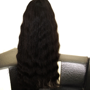 Diseñada para un impacto audaz, la peluca frontal HD 13x6 de ondas profundas de 40 pulgadas y densidad 300 ofrece ondas definidas, cobertura extendida y duración prolongada. - Product Image 2