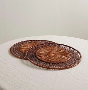 Al por mayor Salvamanteles redondo de ratán tejido con borde hueco, resistente al calor, para mesa de comedor, restaurante y hogar - Product Image 4