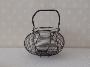 Classic Farmhouse <b>Egg</b> Holder <b>Basket</b>, Wire Frame Kitchen Organizer - Product Image 4