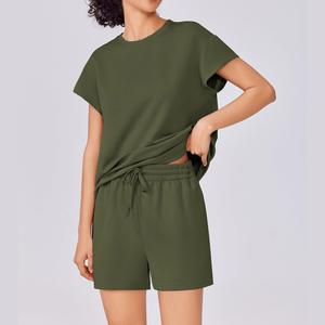 Ensemble court d'été pour femmes de haute qualité, tricot décontracté, streetwear, ensemble 2 pièces uni, prix de gros, ensembles pour femmes - Product Image 3