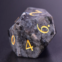 Dés en pierre de haute qualité, larvikite, cristal naturel, pierres de guérison reiki, pierres gravées, ensemble de dés personnalisés, cristal viking.
