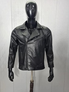 Chaqueta de Motocicleta Unisex de Cuero Vacuno Negro, Manga Larga, Impermeable, Resistente al Viento, para Todas las Estaciones, 220g, con Bolsillos con Cremallera y Cinturón en la Cintura - Product Image 1