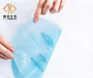 Masque en feuille pour les mains infusé à la vitamine C pour un soin optimal du visage, du corps, des seins, du nez et des pieds - Product Image 3