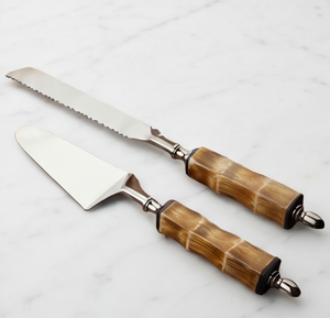 Ensemble de 2 couteaux à gâteau dentelés en acier inoxydable et de spatules triangulaires avec manche en bambou pour usage domestique - Product Image 3