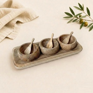 Ensemble de bols à condiments en bois de manguier faits à la main avec plateau de service et cuillères, ensemble écologique pour collations et sauces pour la cuisine et la table d'hôtel - Product Image 1