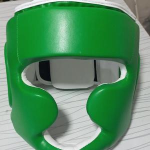Protector de Cabeza de Boxeo Ajustable, Ecológico, Cómodo y Transpirable, con Barra Nasal, Verde Metálico Brillante, Cierre de Velcro de PVC, para MMA - Product Image 1