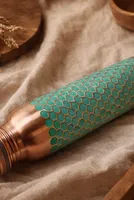 Bouteille d'eau artisanale en cuivre pur ayurvédique pour l'hydratation quotidienne, le bien-être, la remise en forme et les activités de plein air