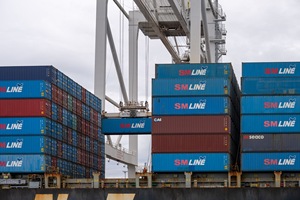 Sistema de seguimiento de puertos y contenedores para la monitorización de contenedores en tiempo real, seguimiento de envíos, operaciones portuarias y gestión logística. - Product Image 3