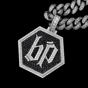Pendentif hexagonal en moissanite, charme en argent 925, bijoux avec initiales personnalisées, collier pour homme et femme - Product Image 1