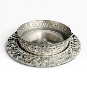 Assiette et bol en fer rouge bordeaux avec motifs floraux, accessoires de chocolat personnalisables, fournisseur, tailles et couleurs personnalisables disponibles - Product Image 5