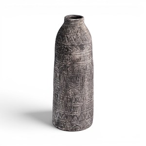 Jarrón de suelo rústico Bali gris carbón antiguo, cilíndrico alto, con patrón geométrico tallado, cerámica artesanal, estilo azteca tribal bohemio para el hogar - Product Image 1