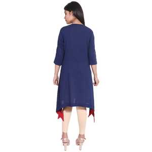 ชุดคุर्ตาผ้าฝ้ายสีน้ำเงินกรมท่าทรงตรงแบบอสมมาตรสำหรับผู้หญิง คอทรงกลม แขนสามส่วน ออกแบบมาเพื่อการสวมใส่ลำลองสไตล์ชาติพันธุ์ทั่วโลก - Product Image 2