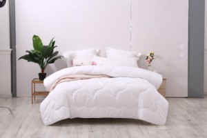 Couette d'hiver matelassée en polyester blanc hypoallergénique, respirante, lavable en machine - Product Image 4