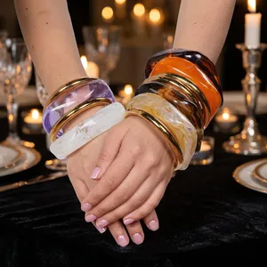 Conjunto de Brazaletes de Resina Epoxi de Moda para Mujer, Tres Colores, Joyería Contemporánea, Resistente al Agua, Venta al Por Mayor - Product Image 2