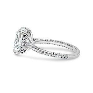 Bague de fiançailles et de mariage en or blanc 14 carats avec diamant de laboratoire taille coussin 6.10 TC, halo caché et bande cathédrale - Product Image 2