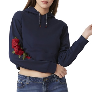 Meilleur article de la collection : Sweat à capuche court pour femme au design attrayant, disponible en plusieurs tailles, couleur personnalisable, en tissu pur. - Product Image 1