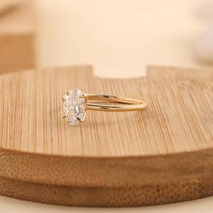 แหวนหมั้นเพชรโมอิสซาไนต์ทรงโซลิแทร์ ดีไซน์คลาสสิกหรูหรา เครื่องประดับเจ้าสาว เงินแท้ 925 ชุบทอง 14K ของขวัญ - Product Image 6