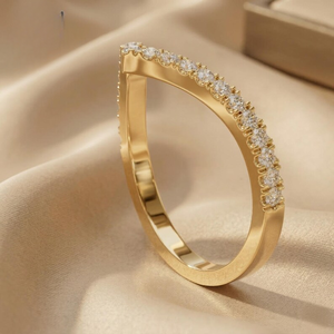 Bague de fiançailles/mariage en or jaune avec diamant de laboratoire courbé de clarté VVS VS pour femme - Product Image 4